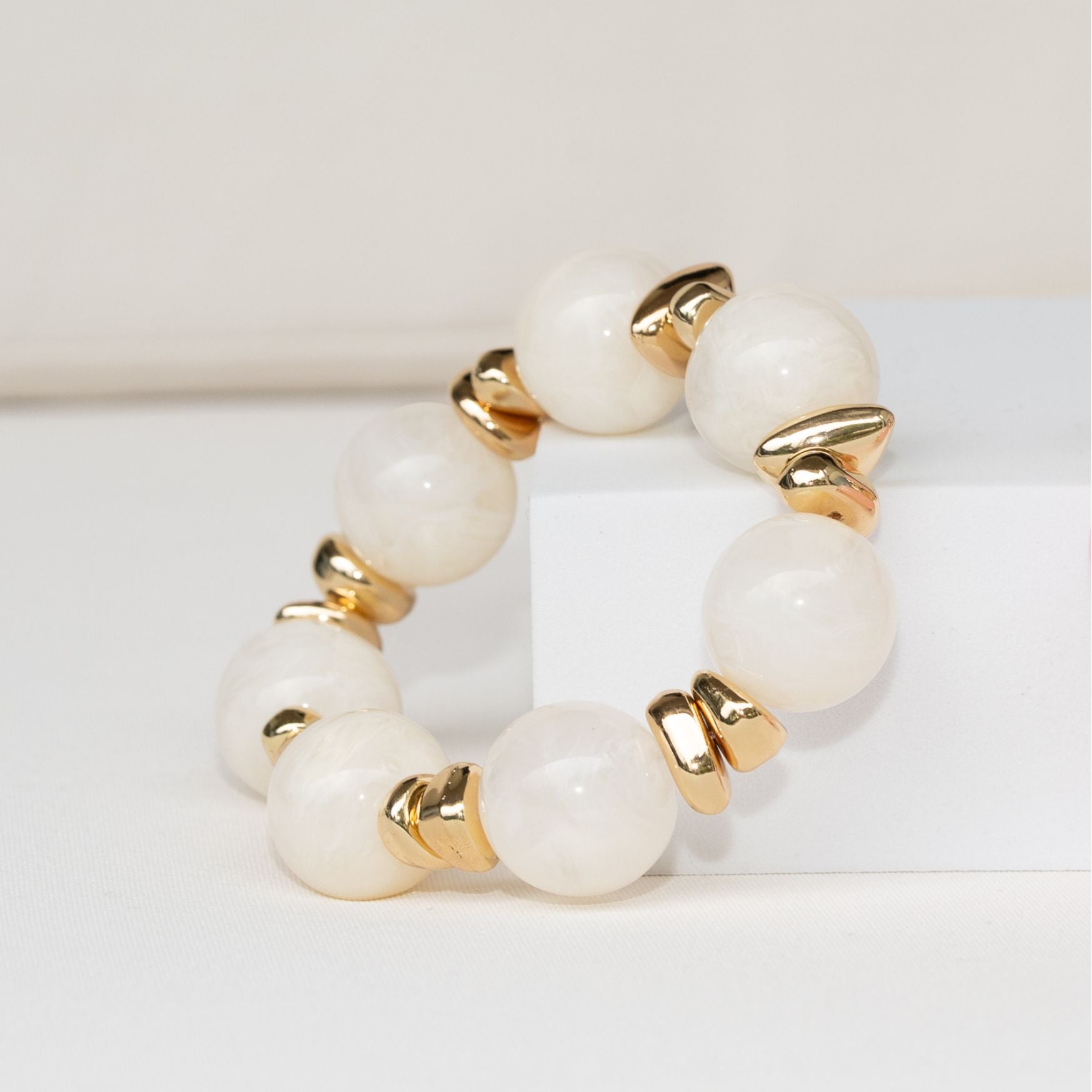 Chunky Perlenarmband beige
